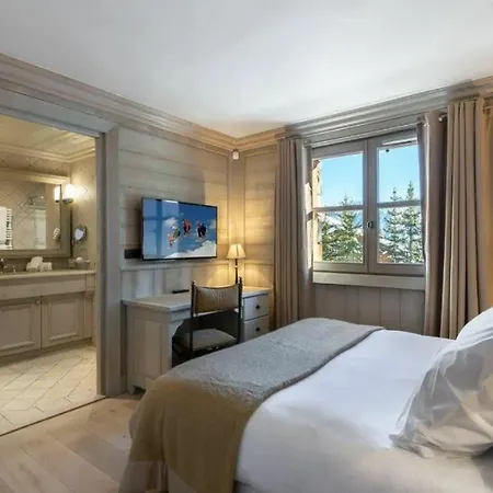8 Bedrooms Chalet In 1850 * Courchevel